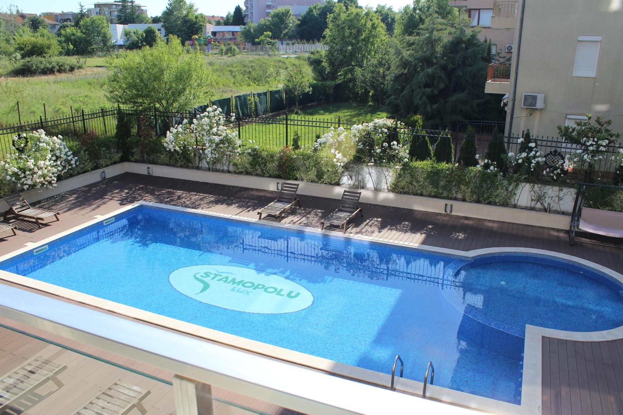 Apartments Stamopolu Lux With Pool View Primorsko Eksteriør billede