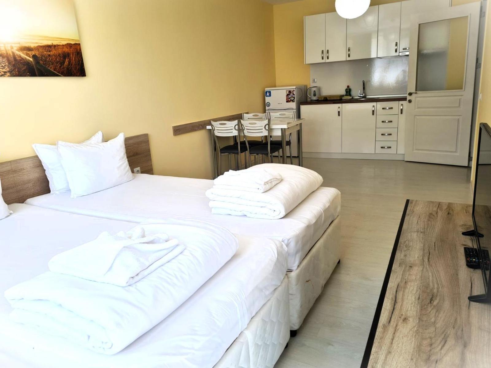 Apartments Stamopolu Lux With Pool View Primorsko Eksteriør billede